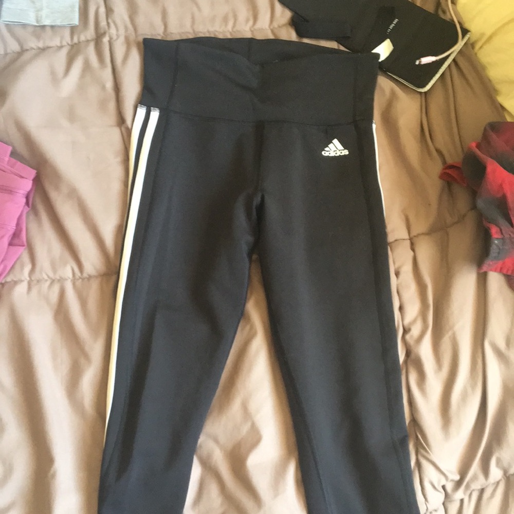 Black cropped adidas leggings